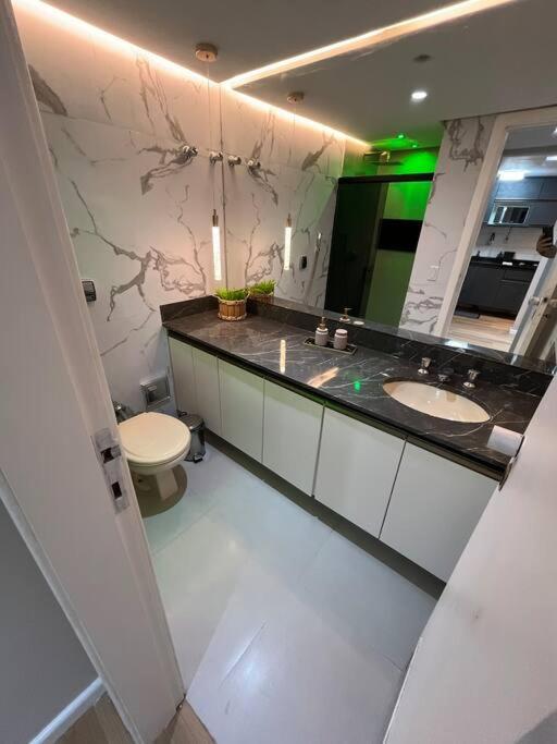 Lindo Apartamento Para Familia Ondina Apart Hotel Salvador Eksteriør billede